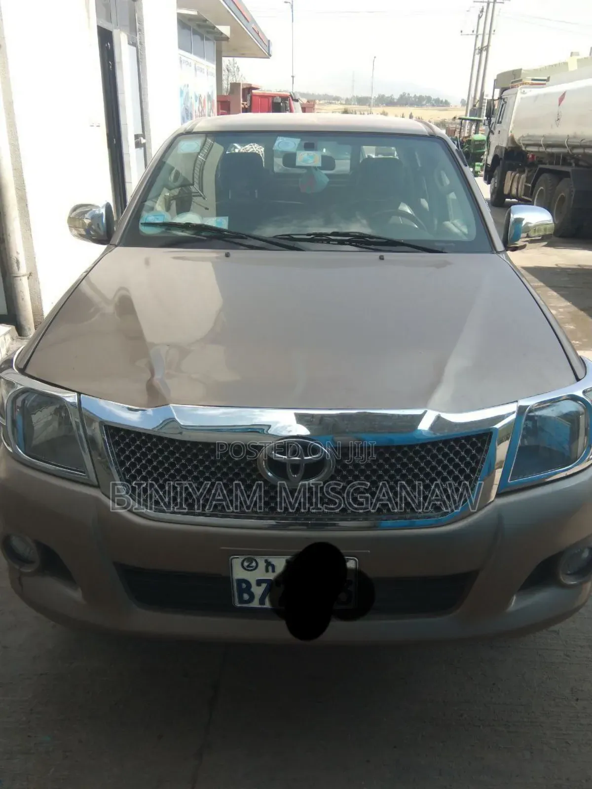 Toyota Hilux 2013 Gold