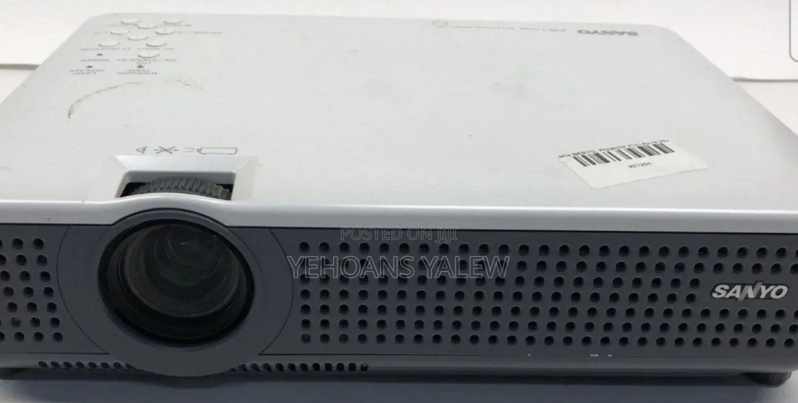 Rnew Sanyo Projector Has Bag Brand: Sanyo Condition : New