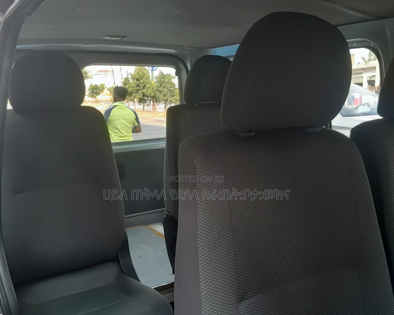 Toyota HiAce 2016 Silver