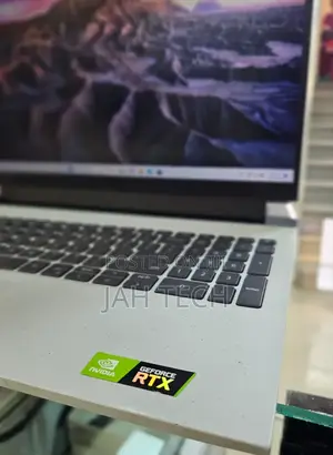 New Laptop Dell G15 5535 16GB Intel Core I7 SSD 512GB