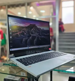 New Laptop Dell G15 5535 16GB Intel Core I7 SSD 512GB