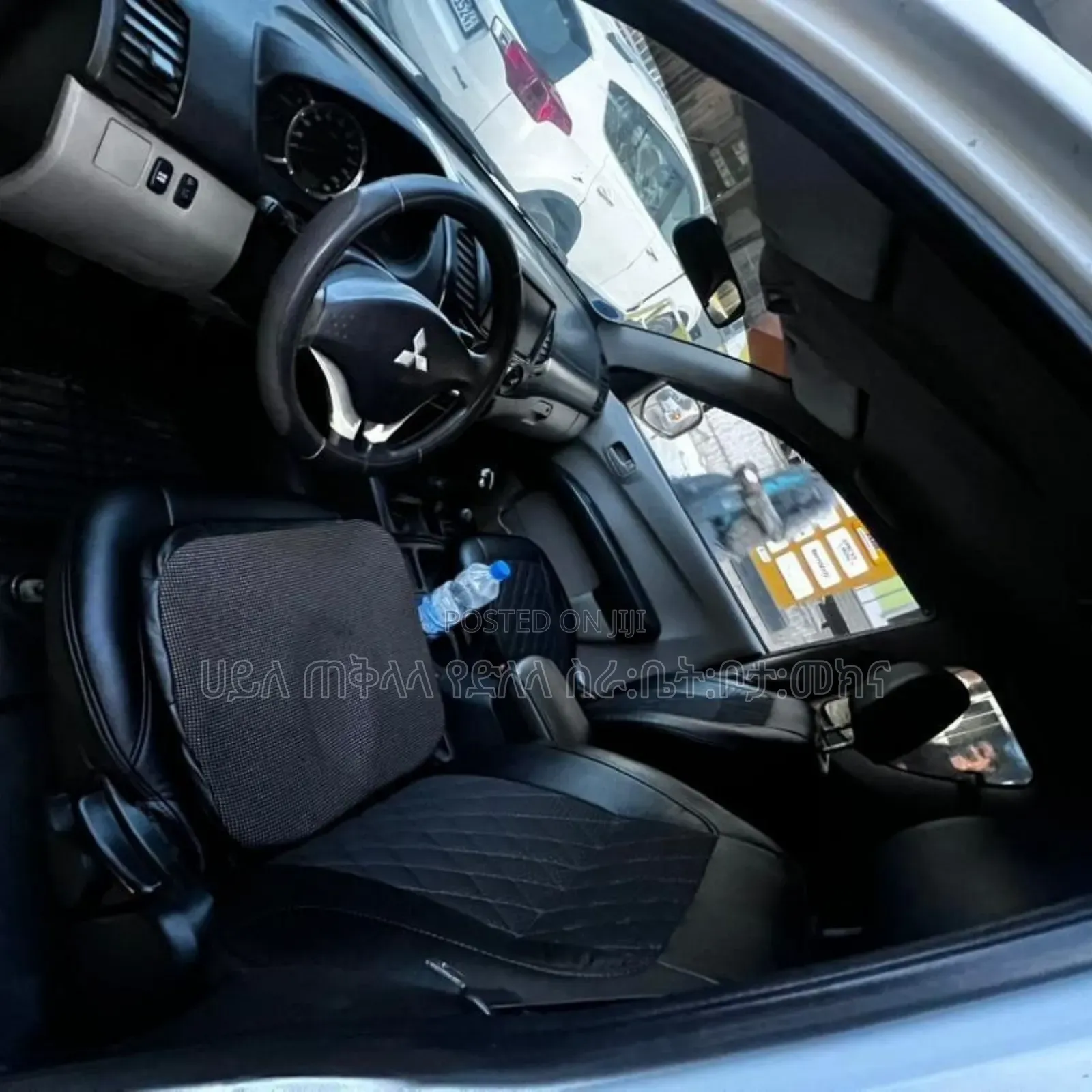 Mitsubishi L200 2011 White