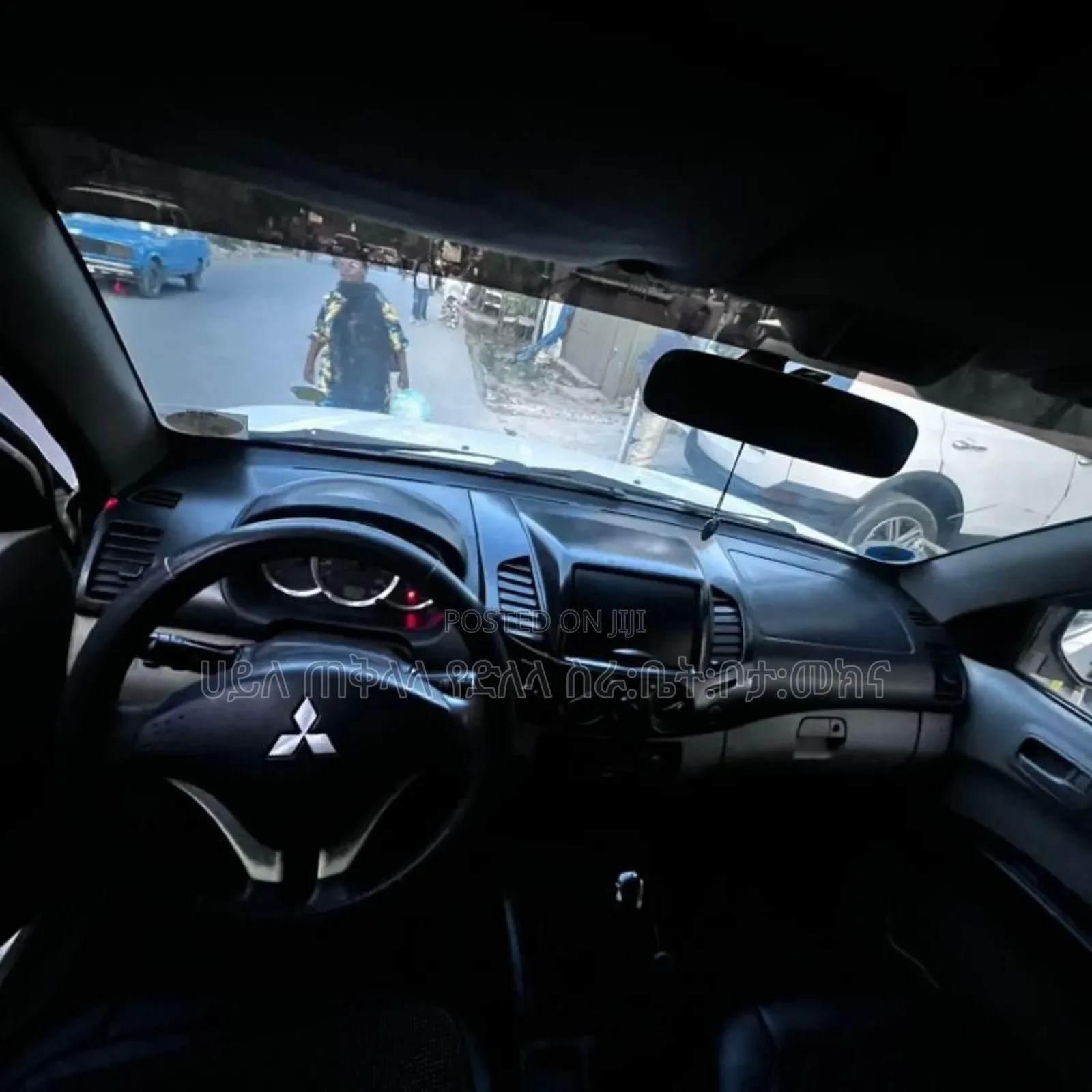 Mitsubishi L200 2011 White