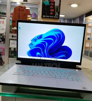New Laptop Alienware Area-51m 16GB Intel Core I7 SSD 512GB