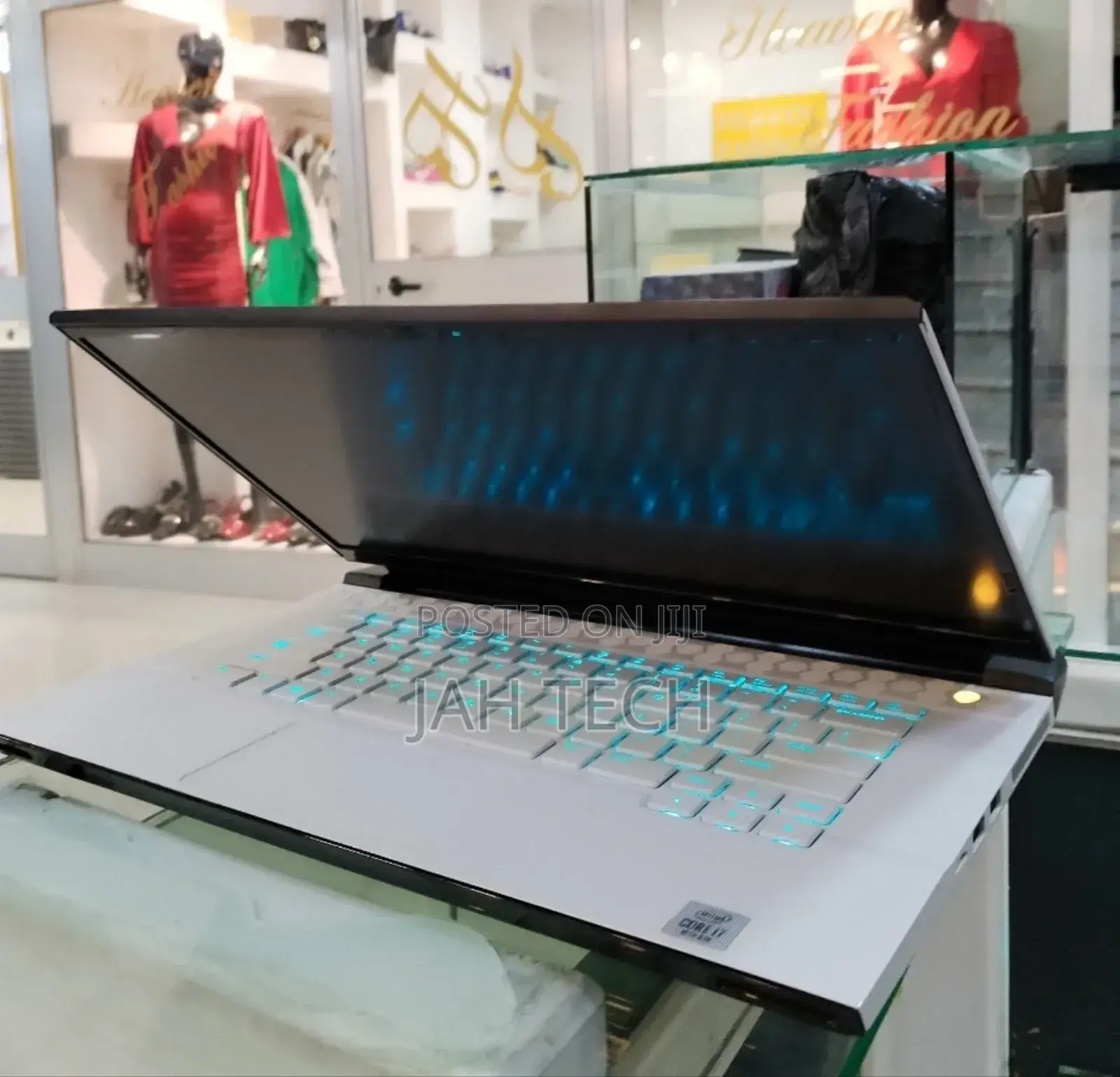 New Laptop Alienware Area-51m 16GB Intel Core I7 SSD 512GB
