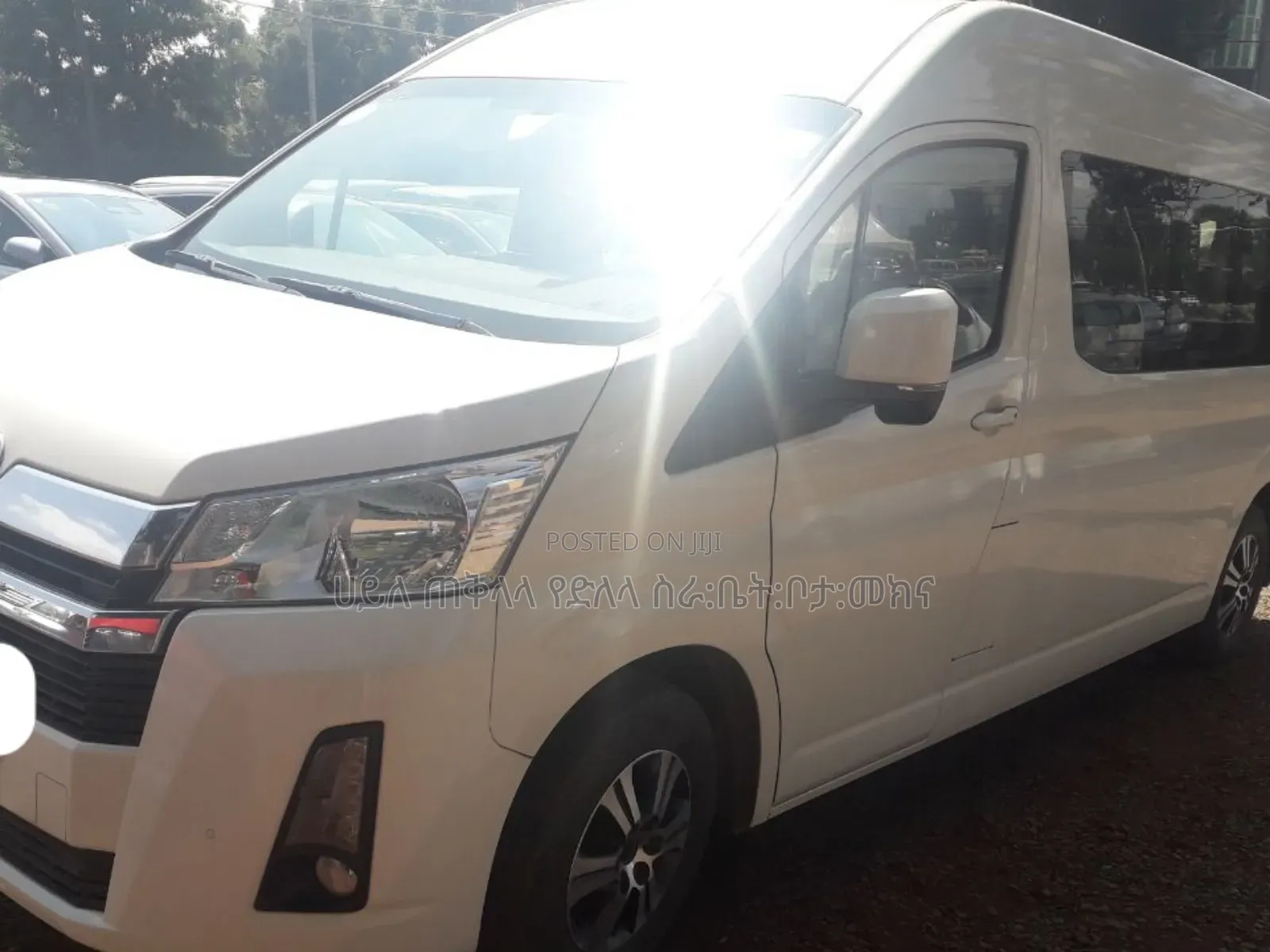 Toyota HiAce 2022 White