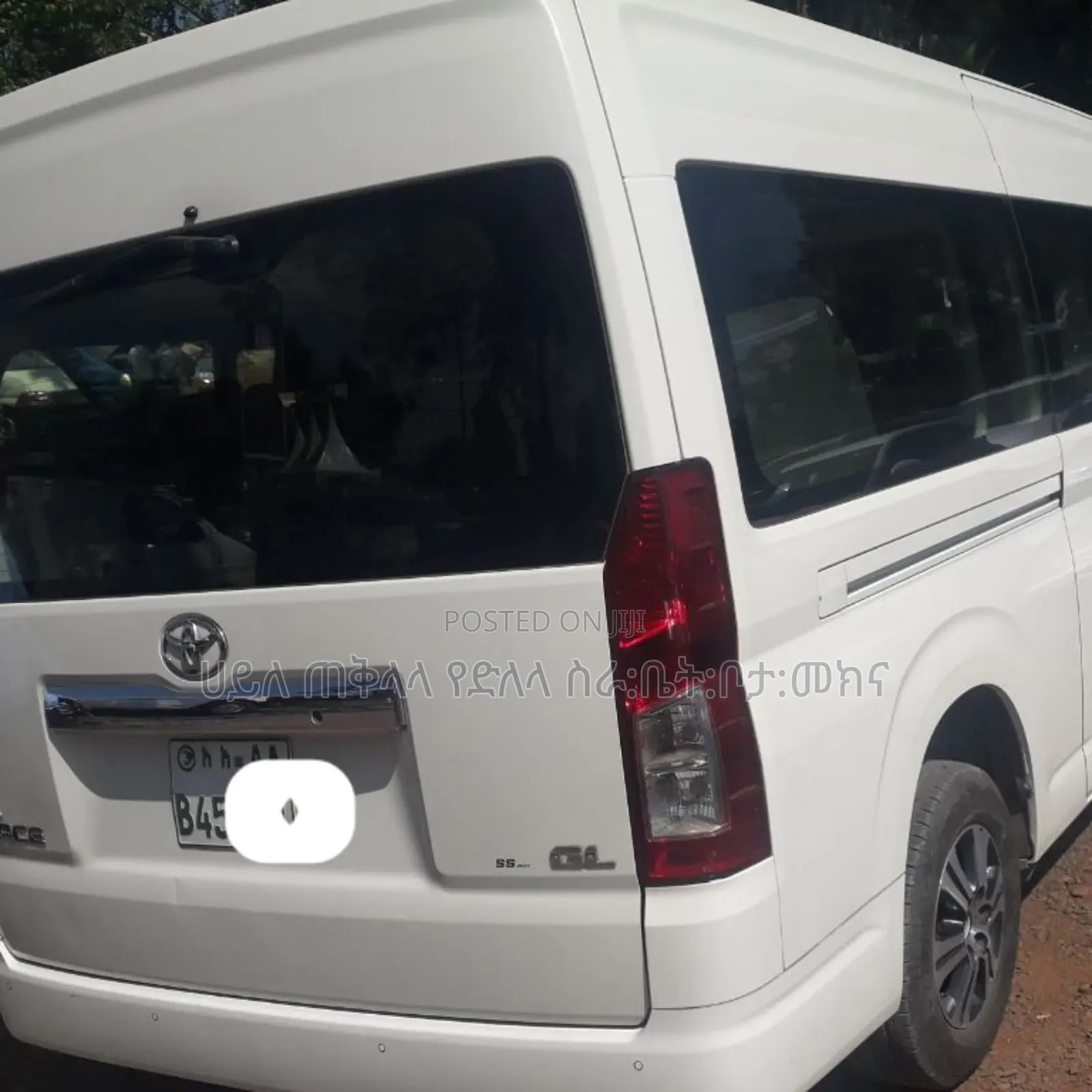 Toyota HiAce 2022 White
