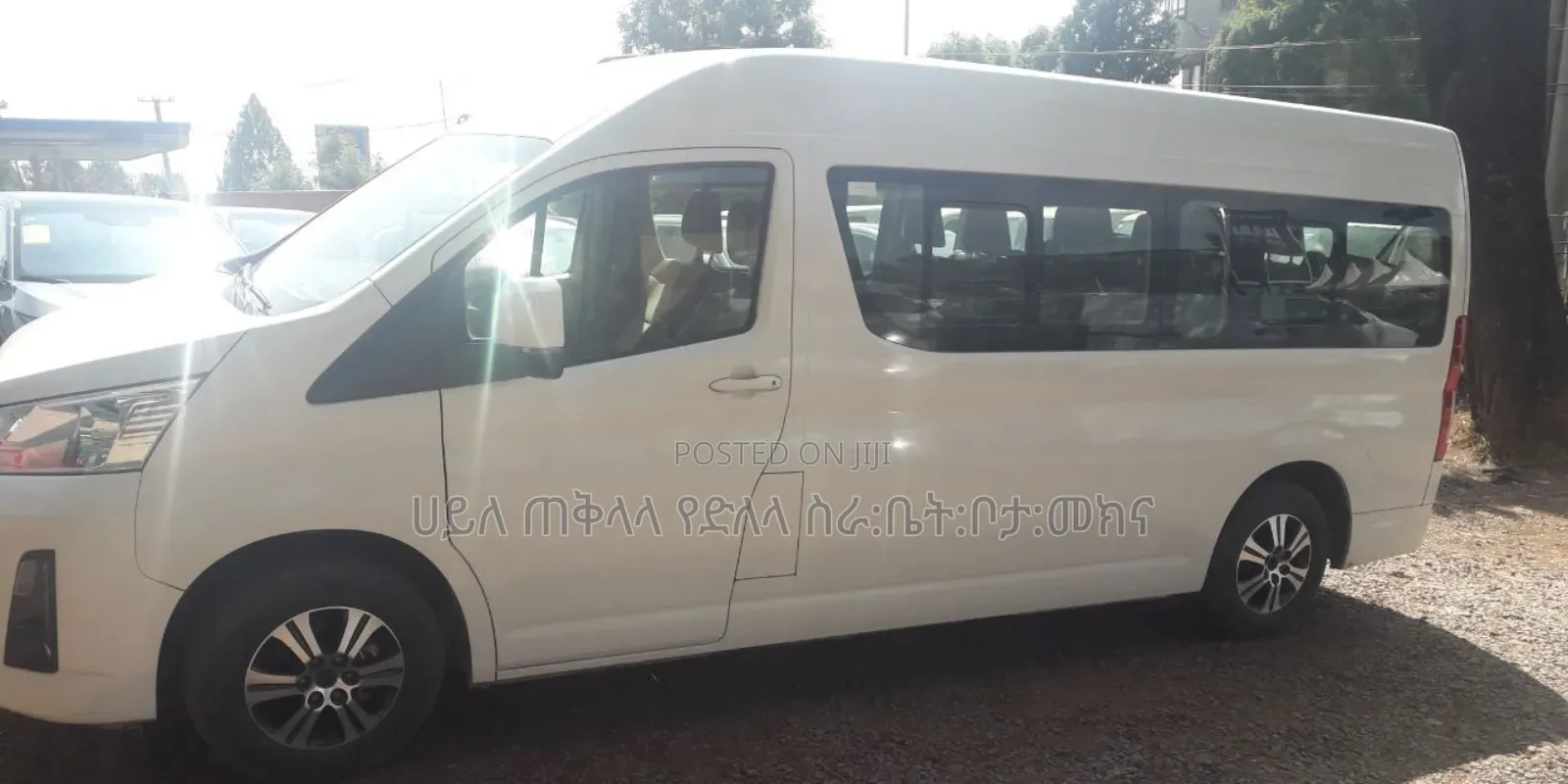 Toyota HiAce 2022 White