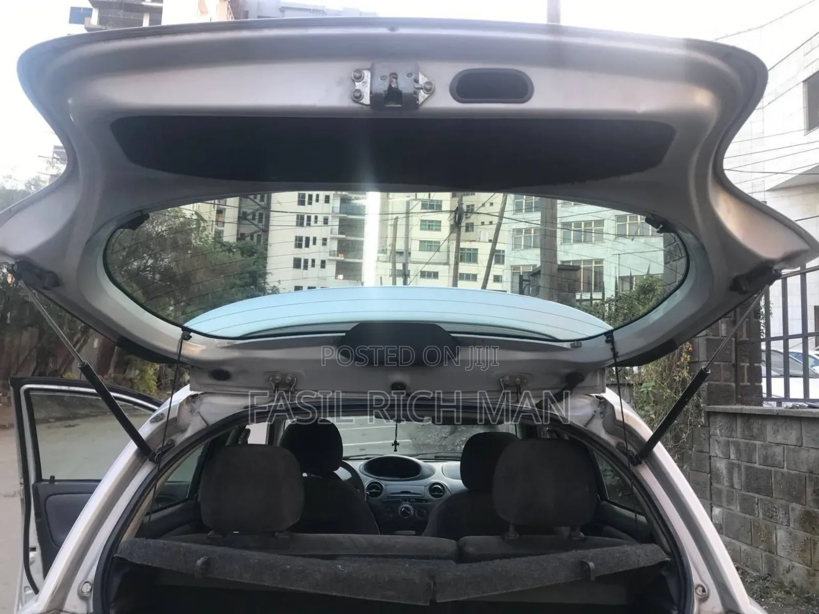 Toyota Vitz 2003 Silver