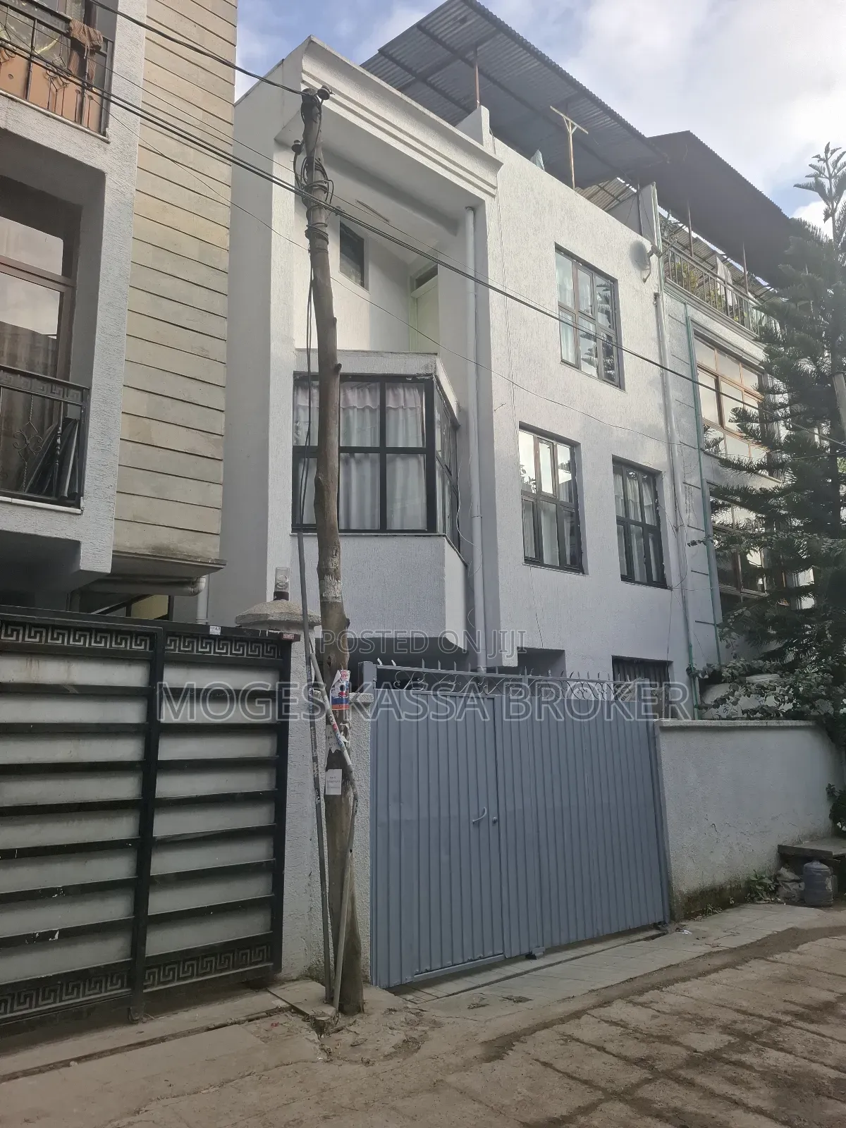 5bdrm House in ➽የሚሸጥ ዘመናዊ ጂ+2 መኖሪያ, Yeka for sale