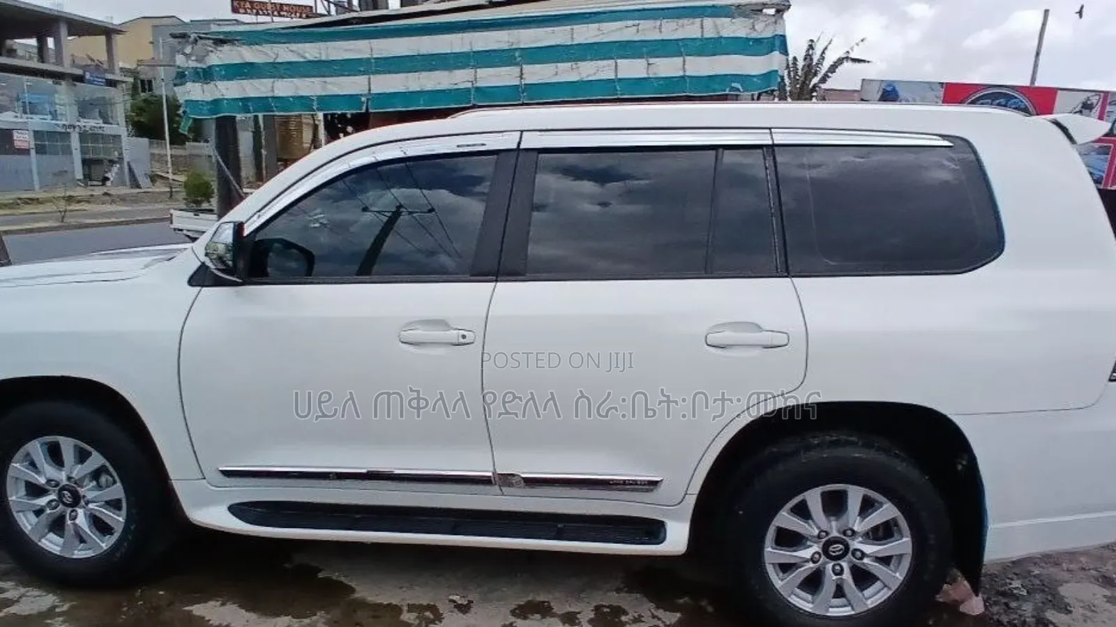 Toyota Land Cruiser 2012 Ivory