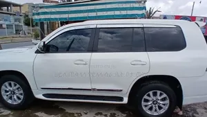 Toyota Land Cruiser 2012 Ivory