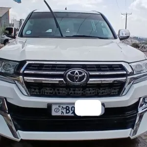 Toyota Land Cruiser 2012 Ivory