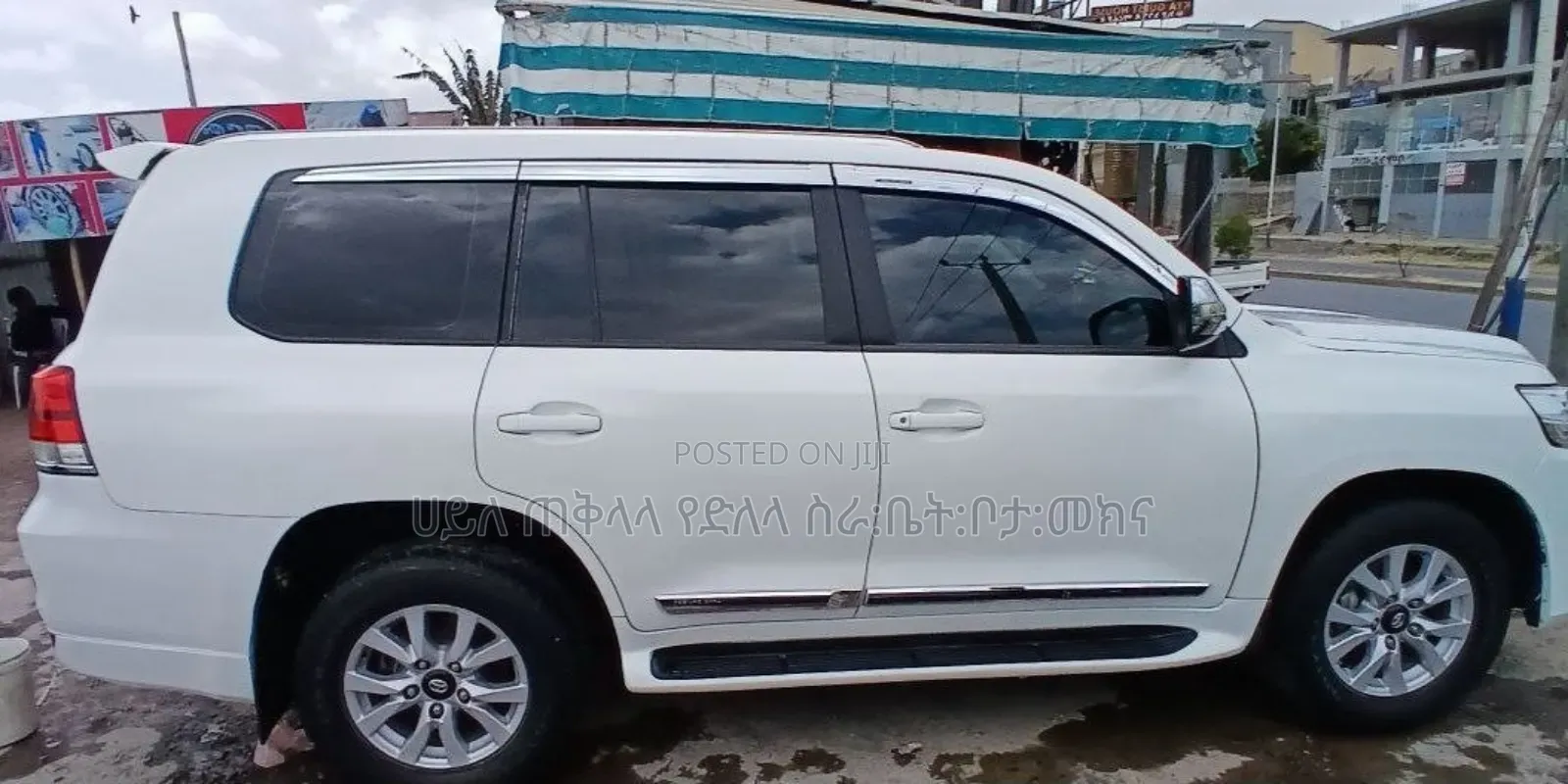 Toyota Land Cruiser 2012 Ivory