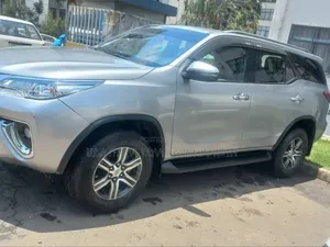 Toyota Fortuner 2020 Teal