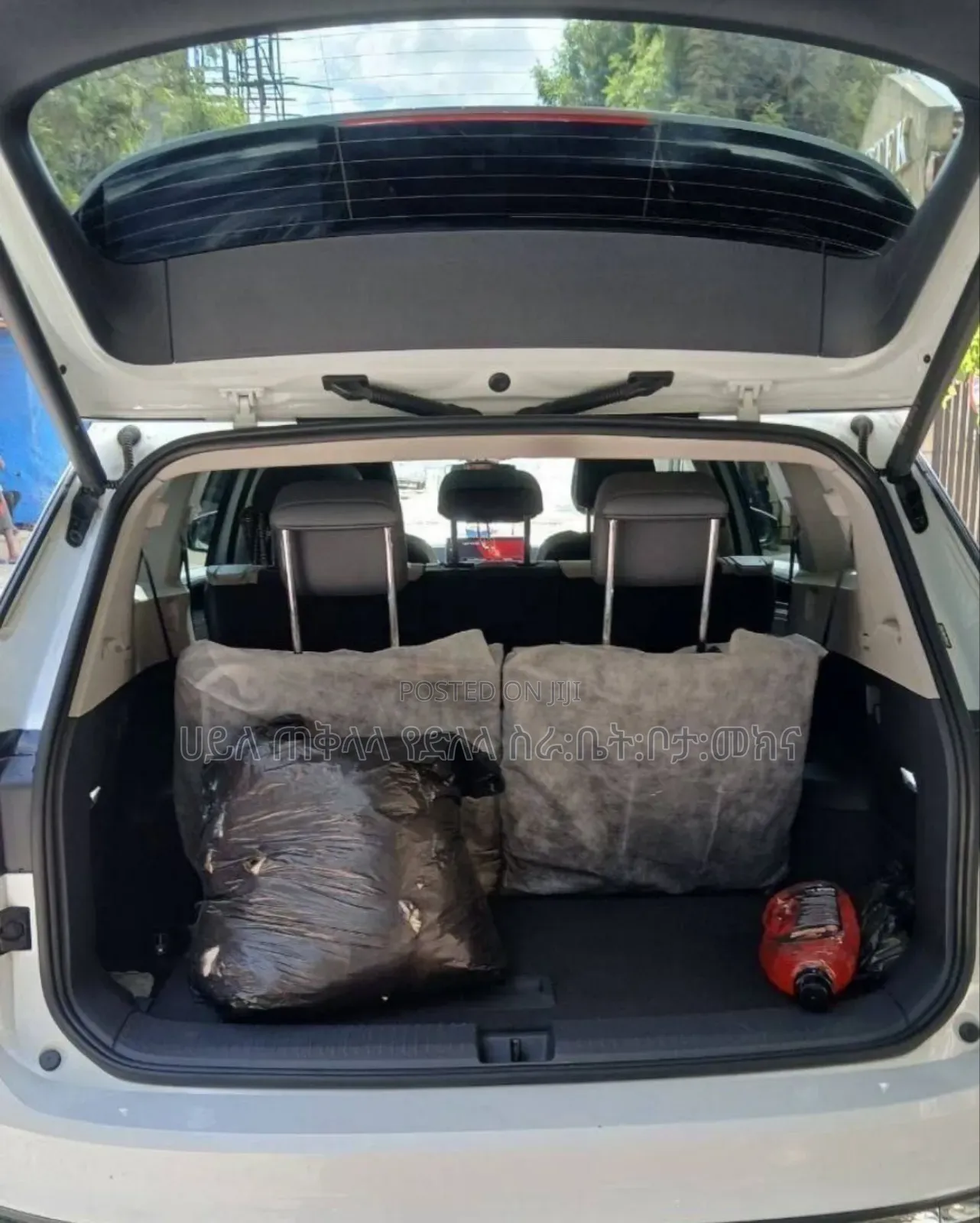 Volkswagen ID.6 2023 Ivory