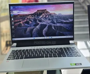 New Laptop Dell G15 5511 16GB Intel Core I7 SSD 512GB