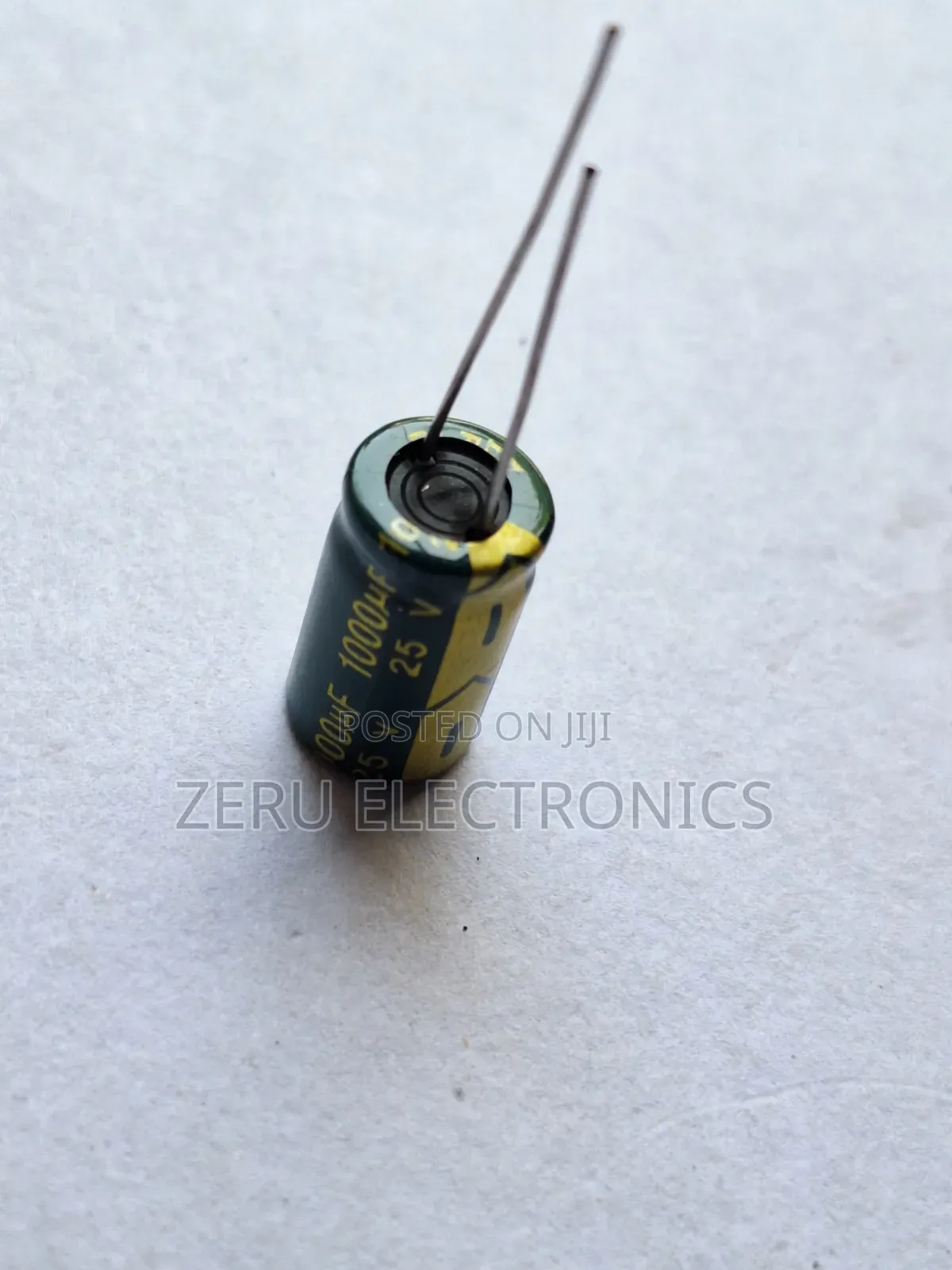 Electrolytic Capacitor – 1000μf 25v