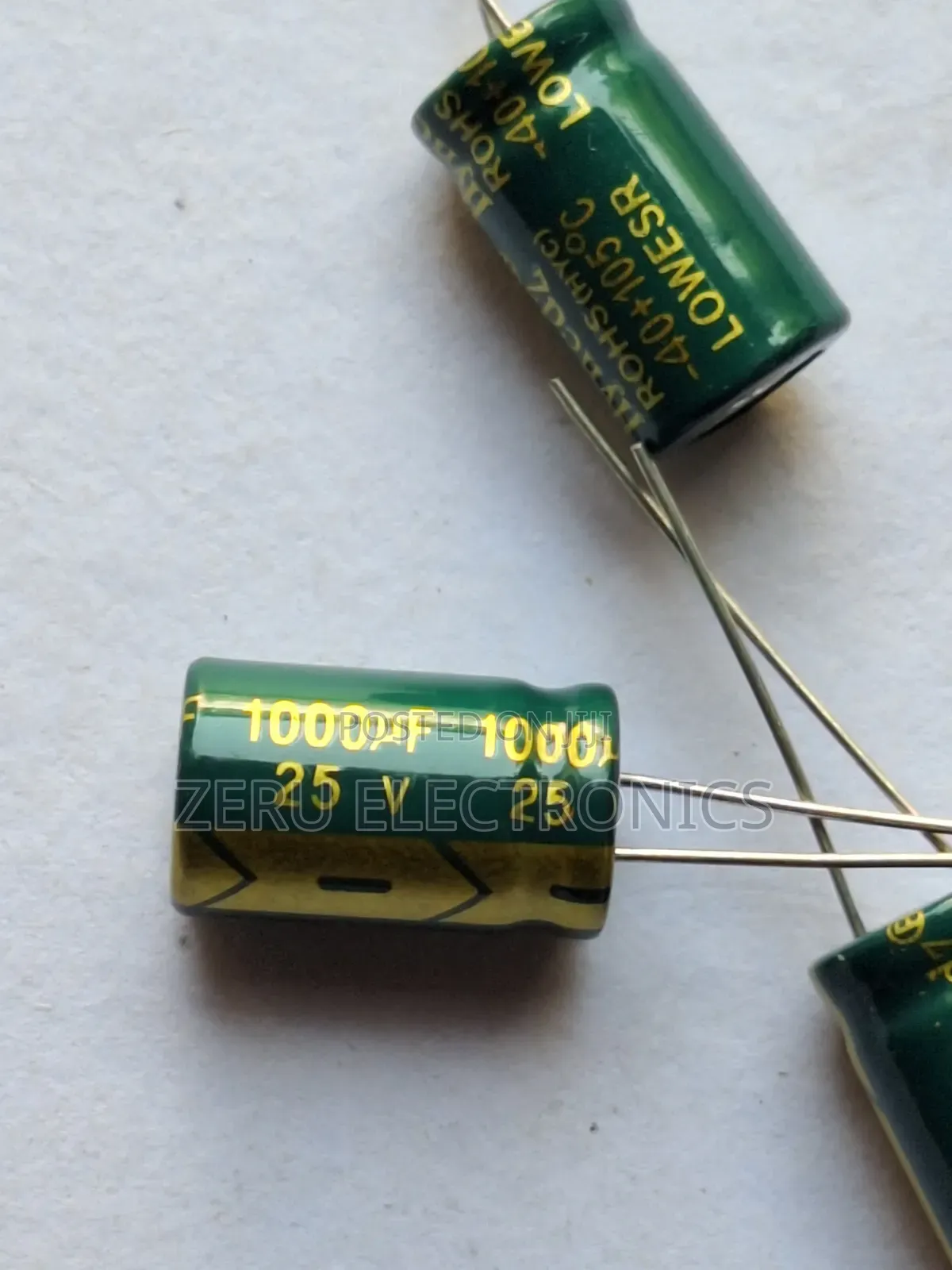 Electrolytic Capacitor – 1000μf 25v
