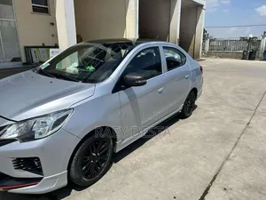 Mitsubishi Attrage 2023 Silver