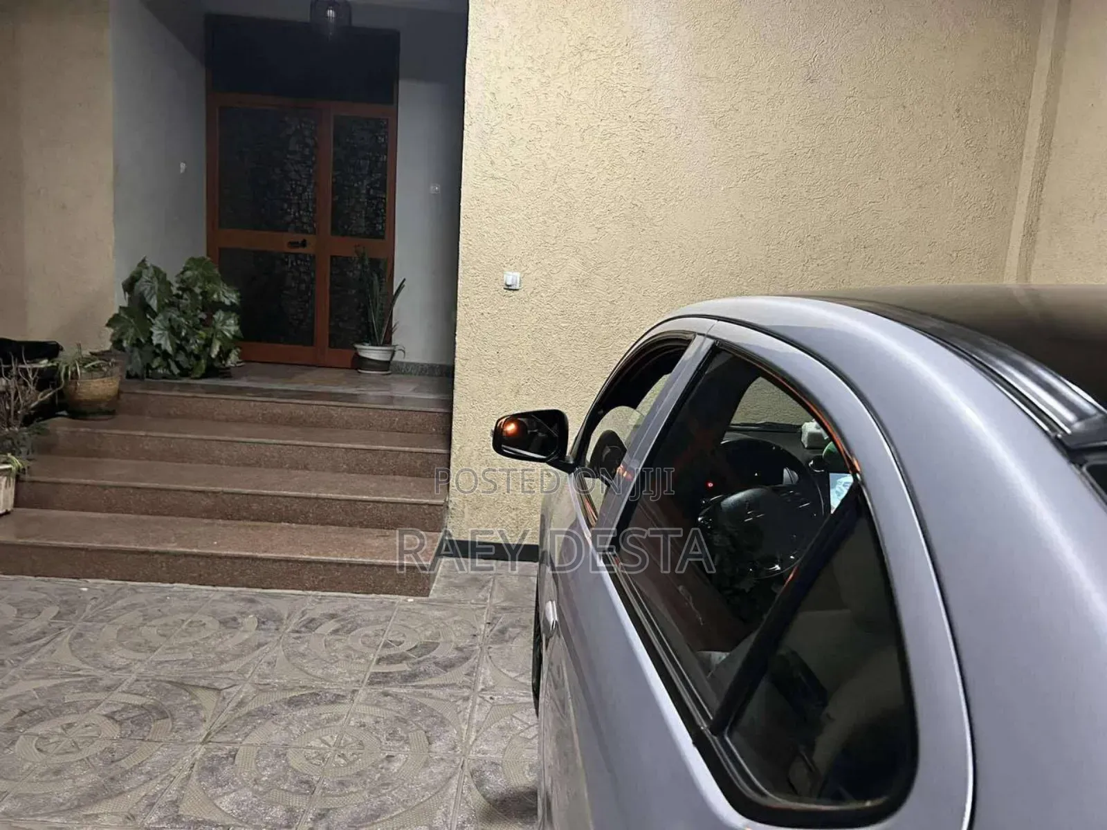 Mitsubishi Attrage 2023 Silver