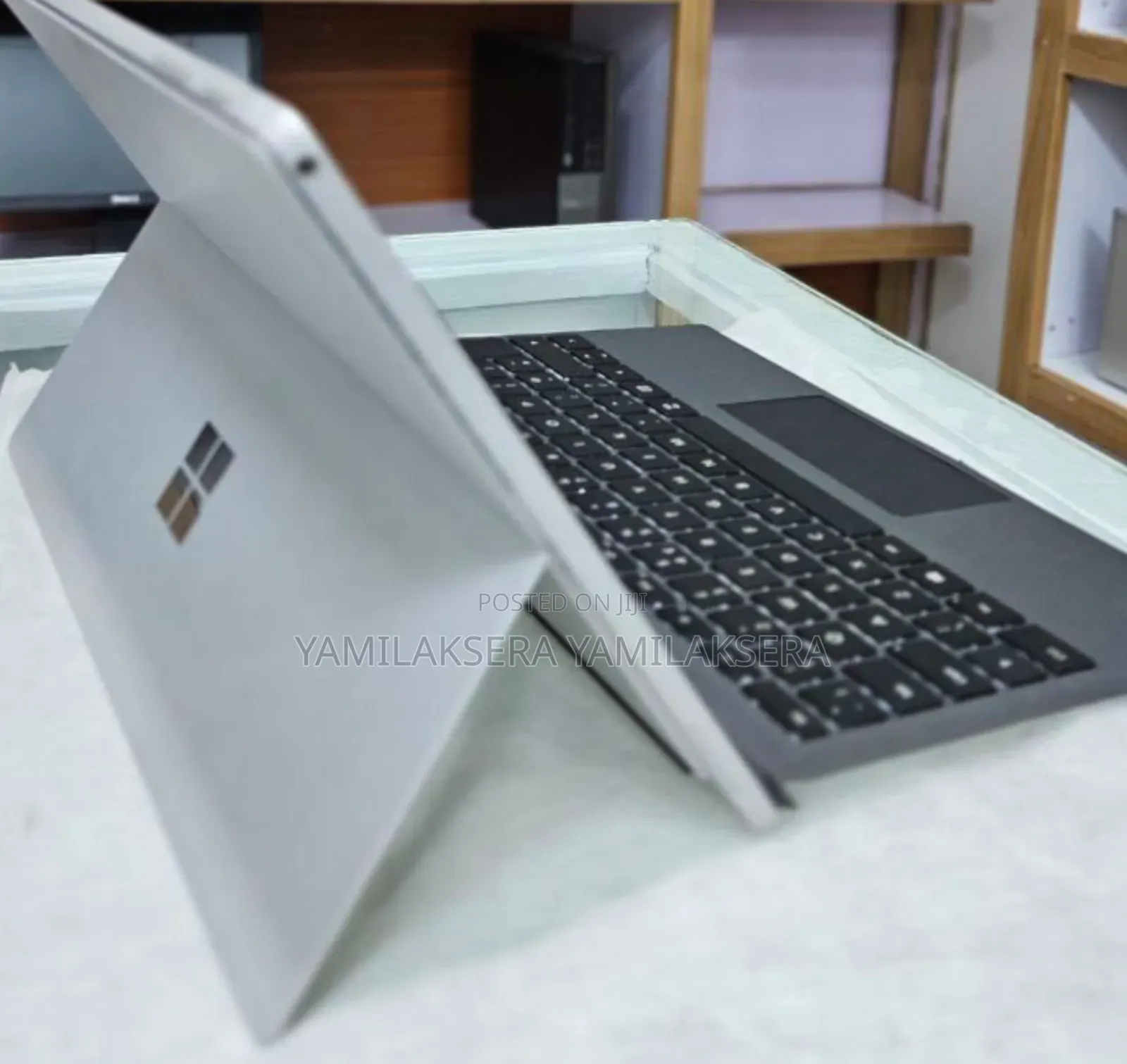 New Laptop Microsoft Surface Pro 7 16GB Intel Core I7 SSD 256GB