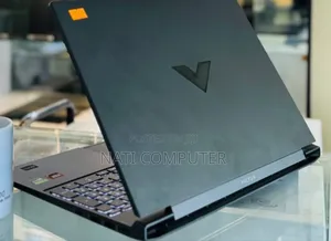 New Laptop HP Victus 15 16GB AMD Ryzen 7 SSD 1T