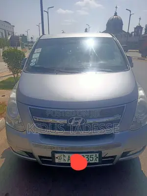 Hyundai Starex 2015 Silver