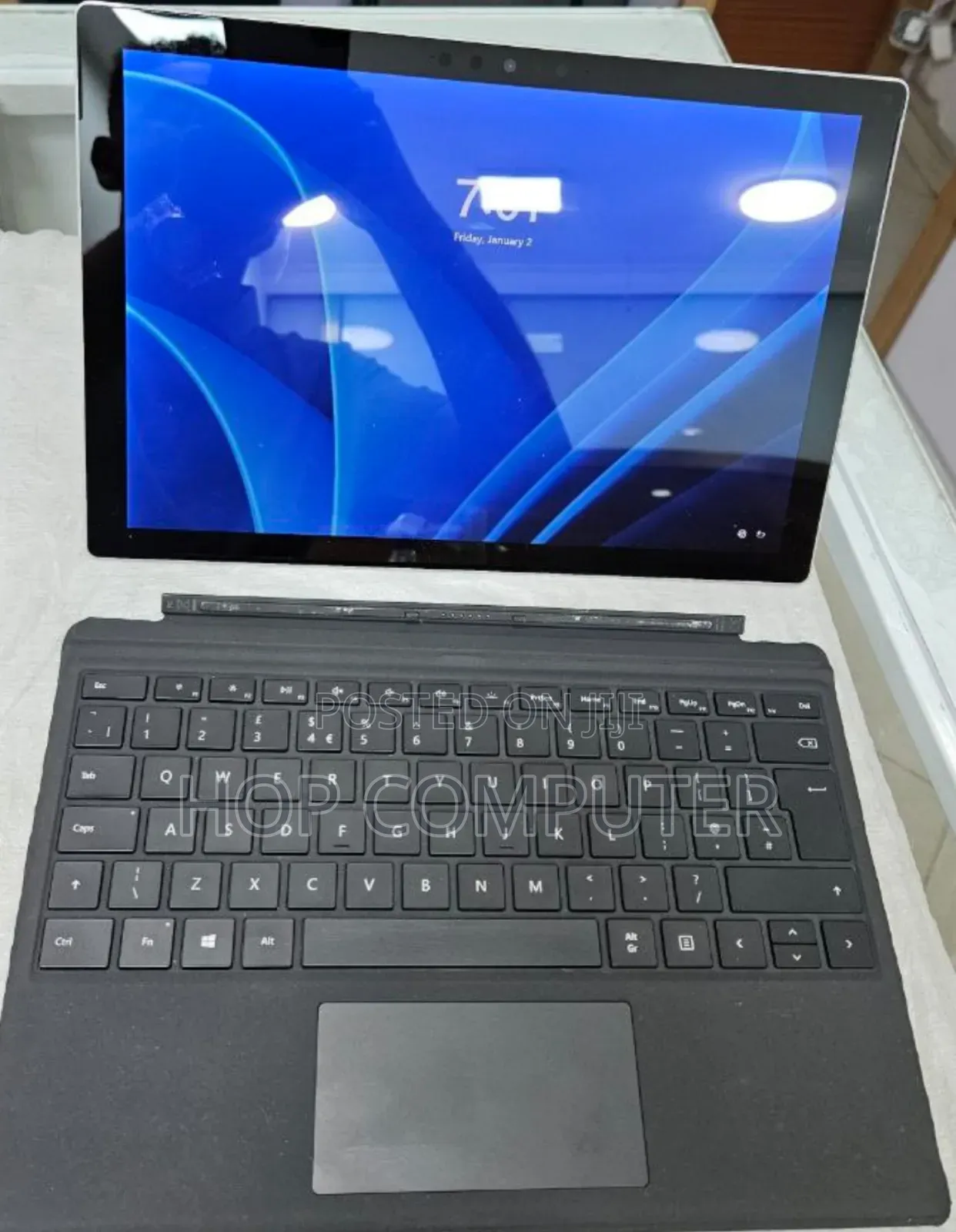 New Laptop Microsoft Surface Pro 7 8GB Intel Core I7 SSD 256GB