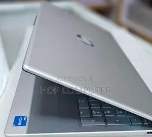 New Laptop HP Stream Notebook 16GB Intel Core I5 SSD 512GB