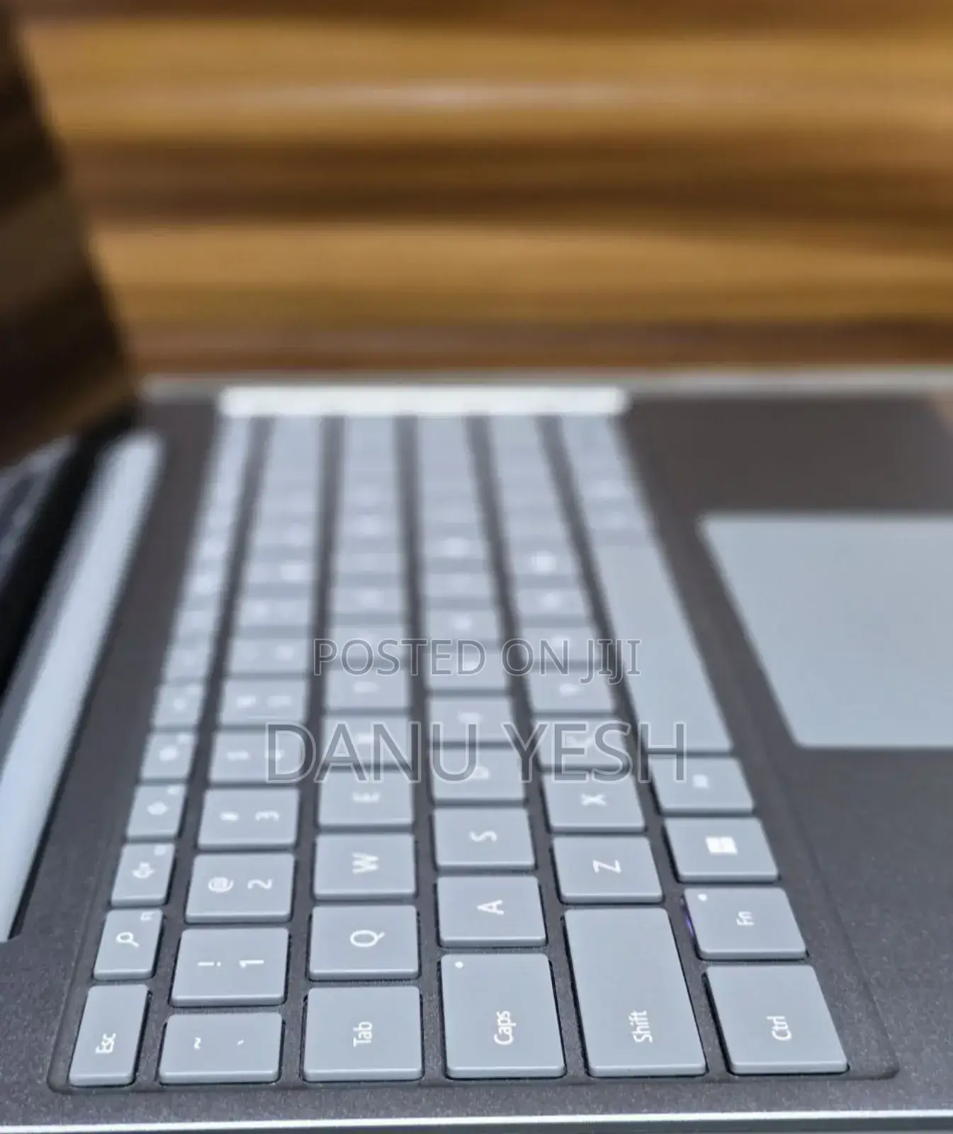 New Laptop Microsoft Surface 8GB Intel Core I5 SSD 256GB