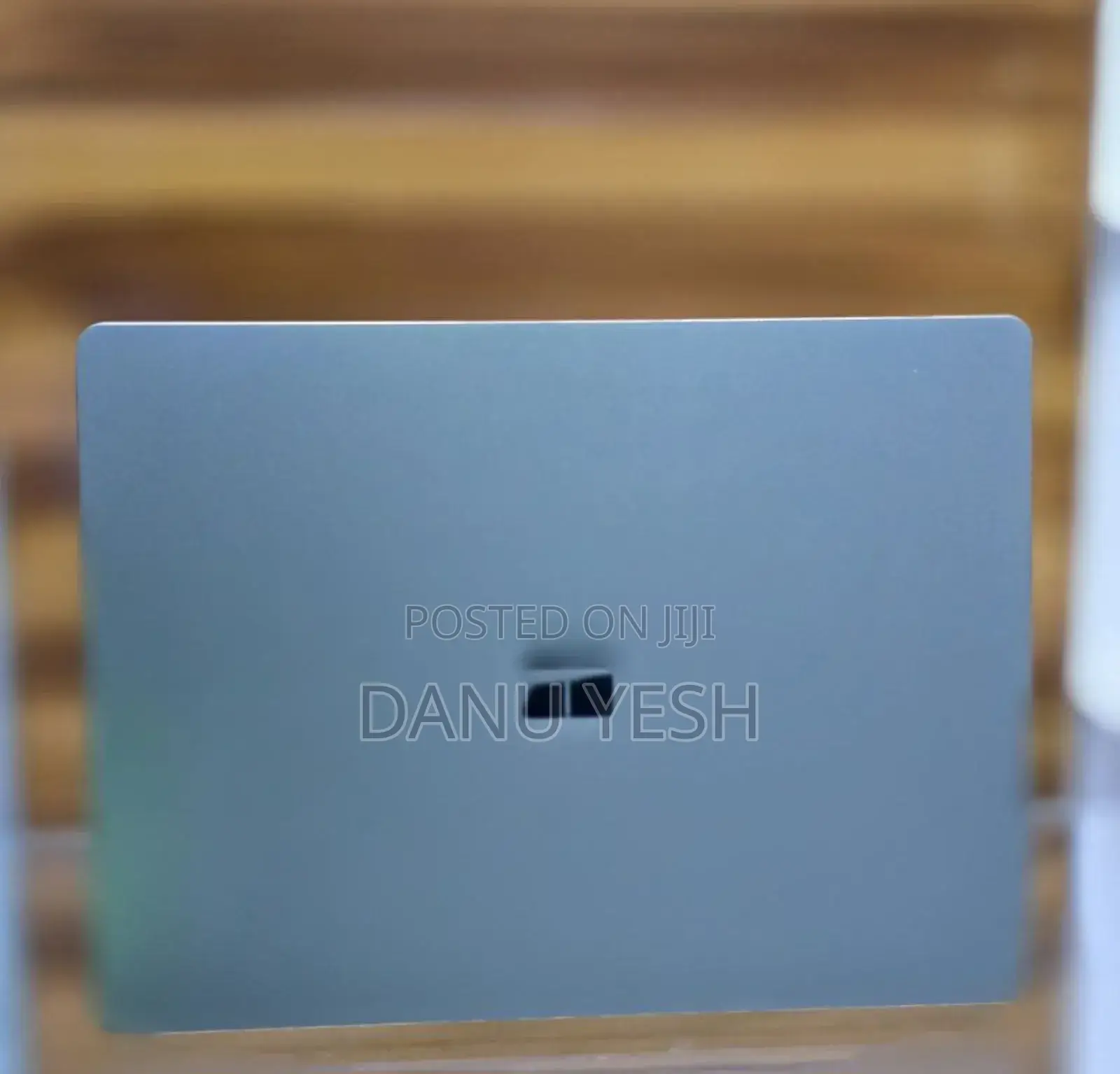 New Laptop Microsoft Surface 8GB Intel Core I5 SSD 256GB