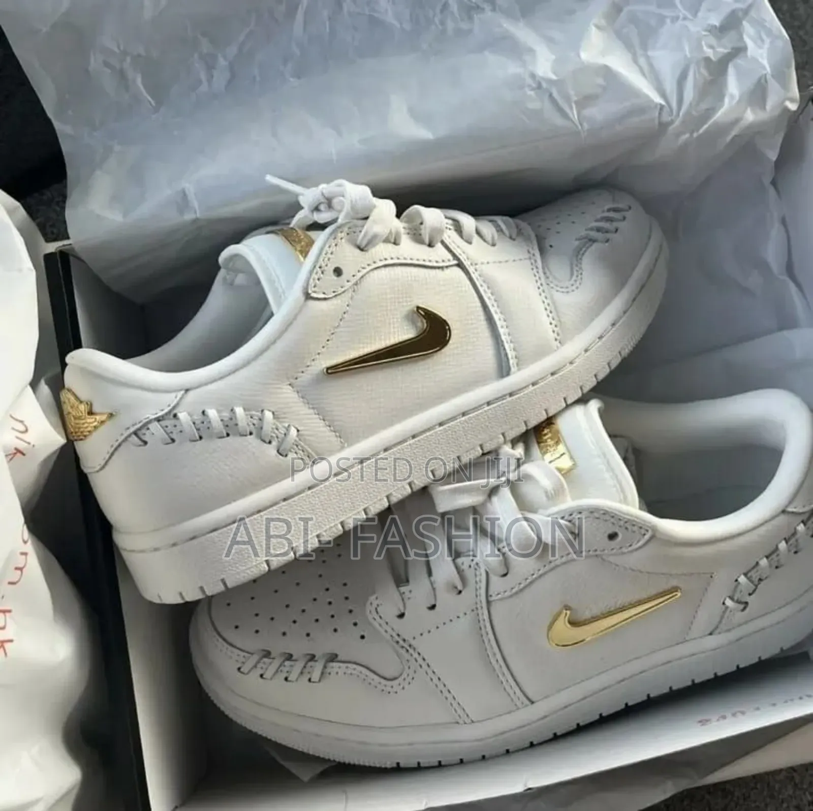 Air Jordan 1low Mm Metalic Sail Gold