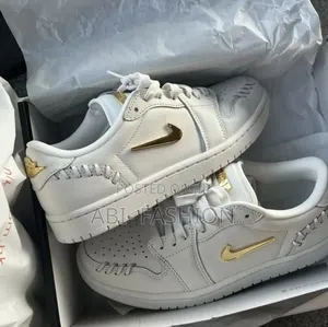 Air Jordan 1low Mm Metalic Sail Gold