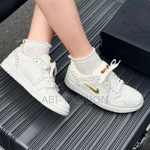 Air Jordan 1low Mm Metalic Sail Gold