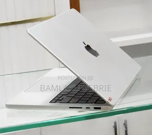 New Apple MacBook Pro 2023 M3 14-Inch 18GB Apple M3 Pro SSD 512GB