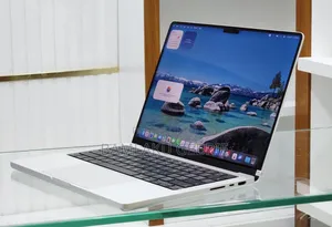 New Apple MacBook Pro 2023 M3 14-Inch 18GB Apple M3 Pro SSD 512GB