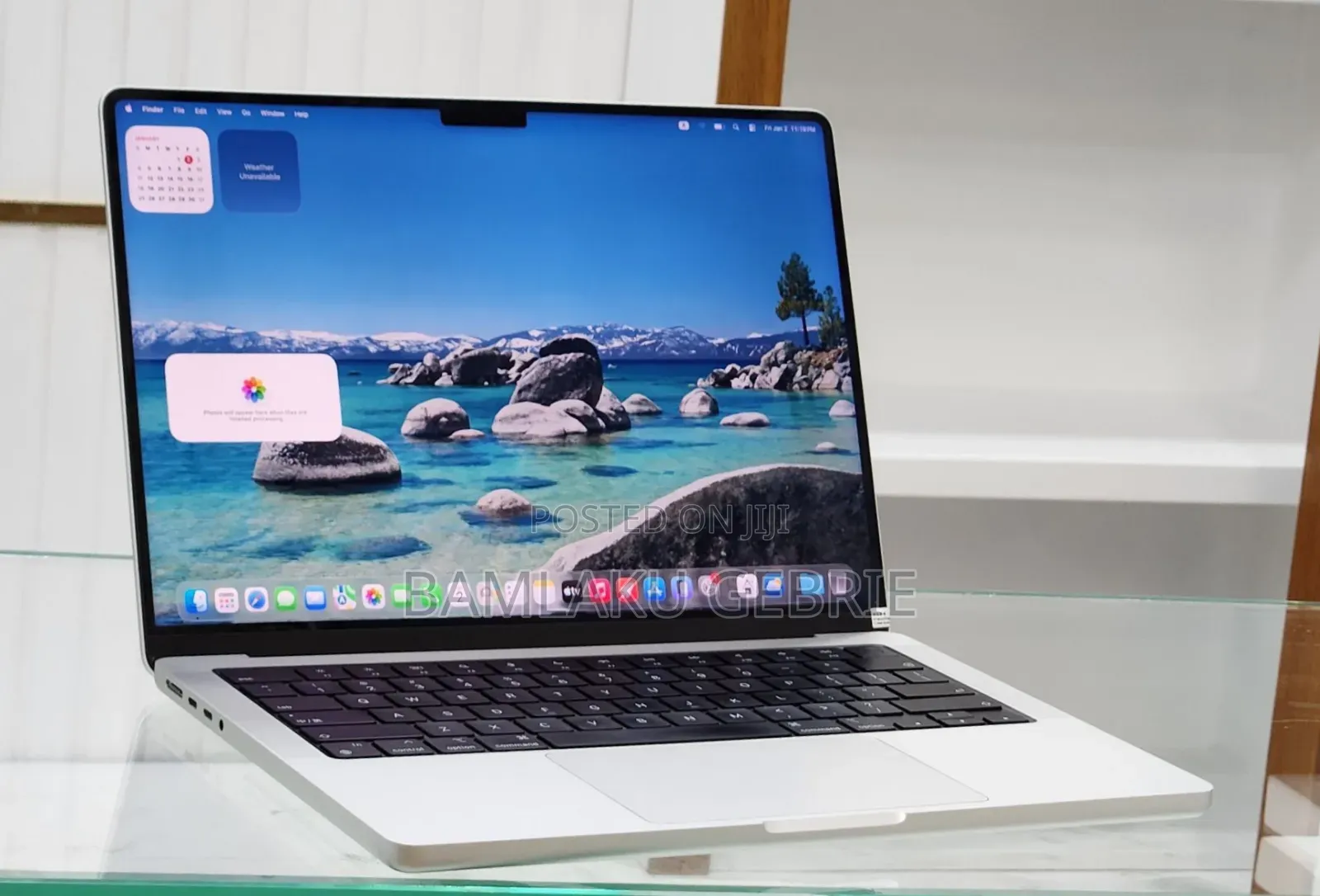 New Apple MacBook Pro 2023 M3 14-Inch 18GB Apple M3 Pro SSD 512GB