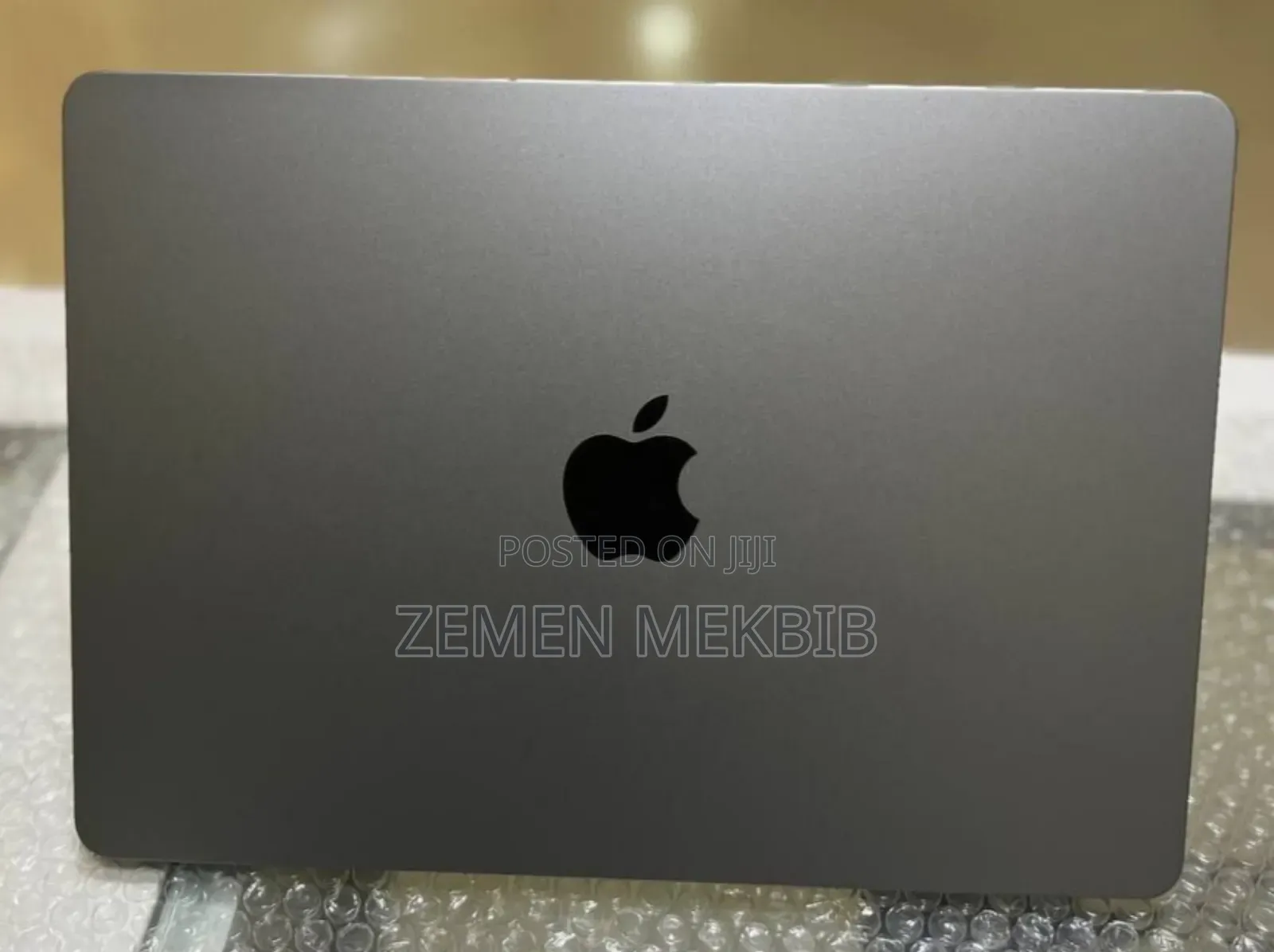 New Laptop Apple MacBook Air 2022 M2 8GB Intel Core I7 SSD 256GB