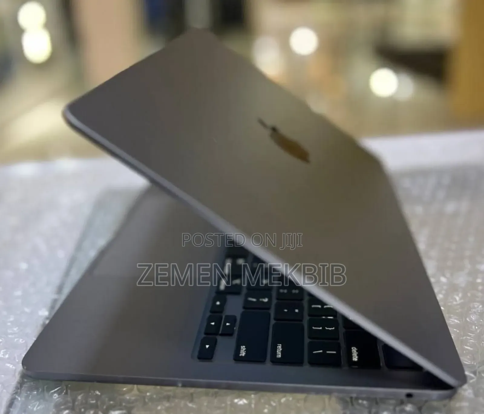 New Laptop Apple MacBook Air 2022 M2 8GB Intel Core I7 SSD 256GB