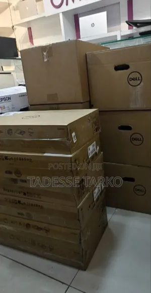 New Laptop Dell 8GB Intel Core I7 SSD 512GB