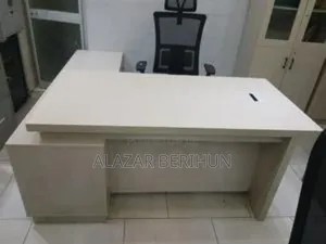 Office Managerial Table With Chair (Size 1.6m)