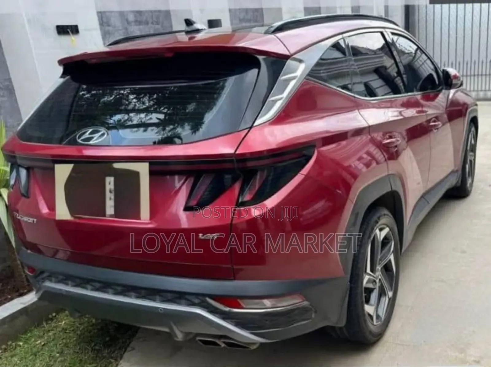 Hyundai Tucson 2023 Red