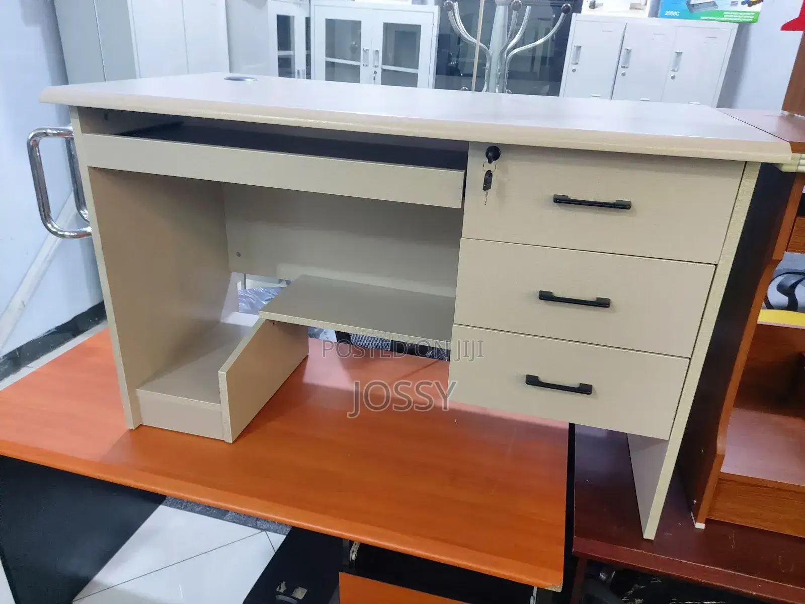Seckerter Table
