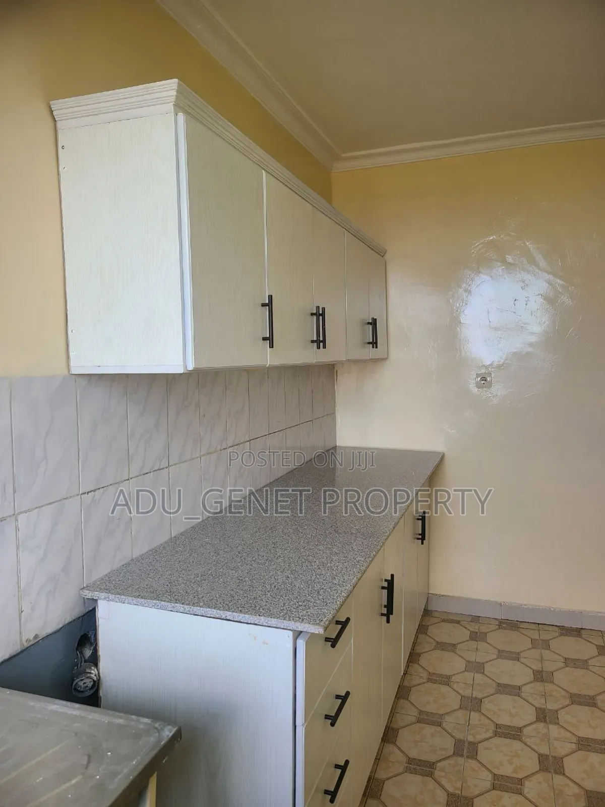 Furnished 2bdrm Condo in ሠሚት ኮንዶሚኒየም, Bole for sale
