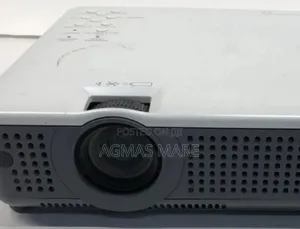 New Sanyo Projector Has Bag Brand: Sanyo Condition