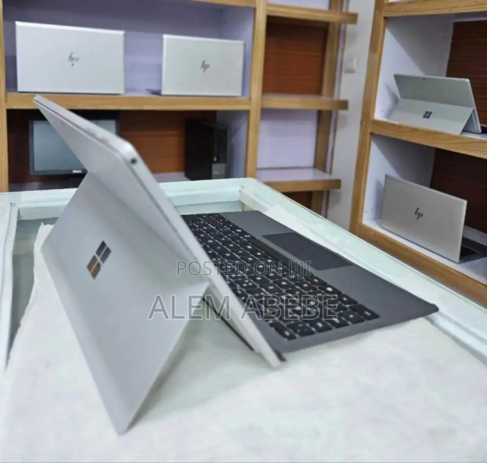 New Laptop Microsoft Surface Pro 7 16GB Intel Core I7 SSD 256GB