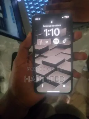 Apple iPhone X 64 GB Black