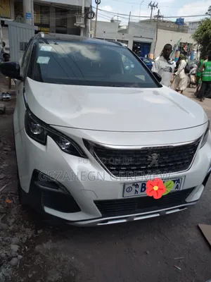 Peugeot 5008 2021 White