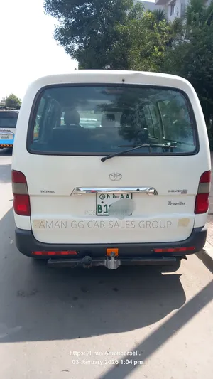 Toyota HiAce 2011 White